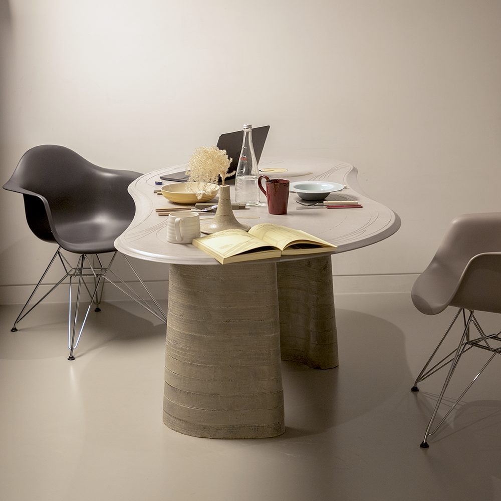 Trace — parametric dining table